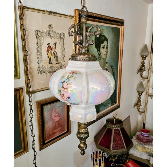 Hollywood Regency Opalescent White Carnival Glass Swag Lamp Hanging Pendant Lamp - Picture 2 of 8